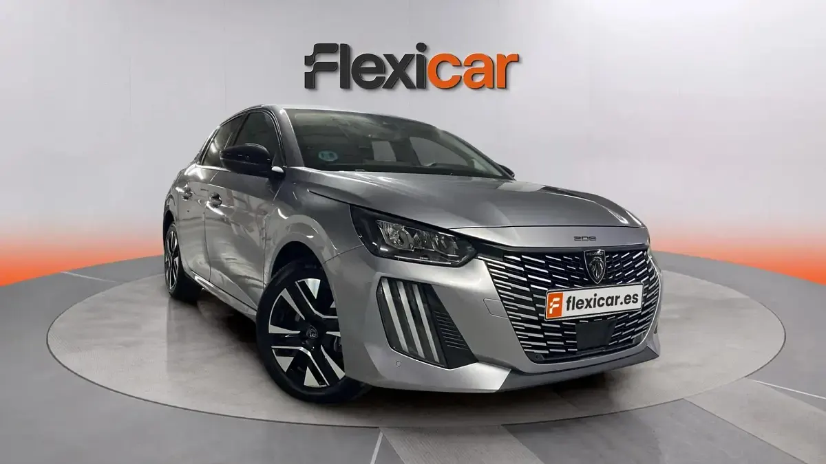 Usado Peugeot 208 Allure 101 CV (74 kW) 2025 Utilitario