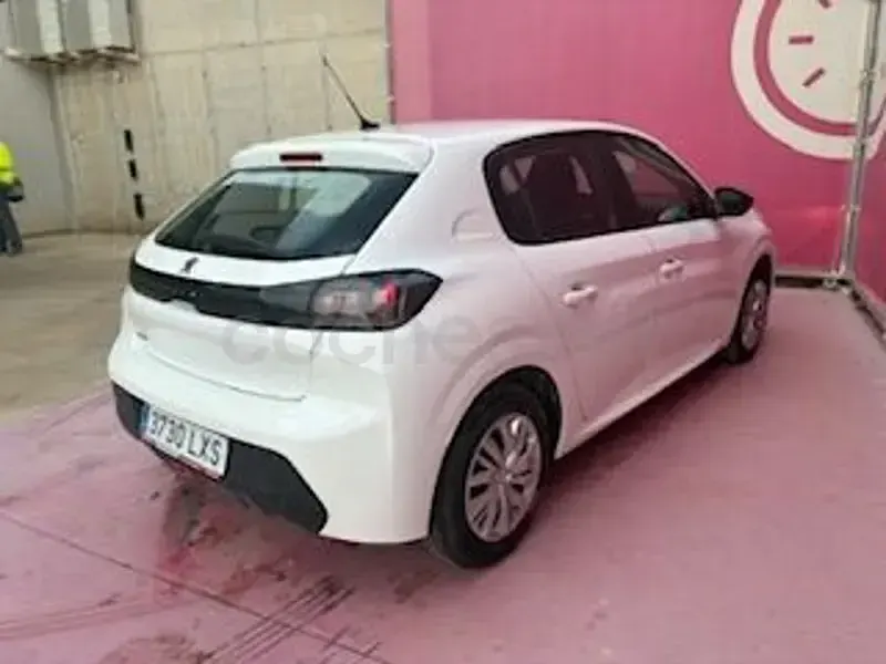 Usado Peugeot 208 Active 75 CV (55 kW) 2021 Blanco Utilitario