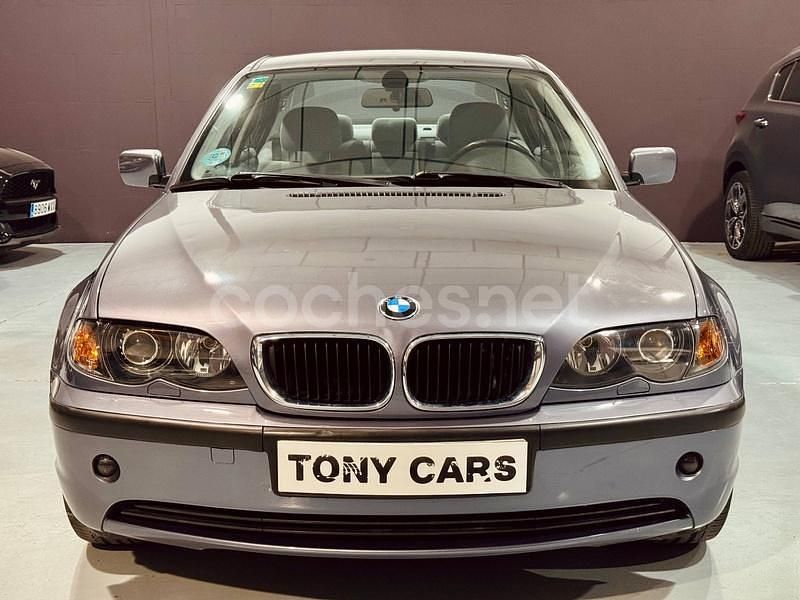 Usado BMW 318 Comfort Edition 143 CV (105 kW) 2004 Gris / plata Berlina