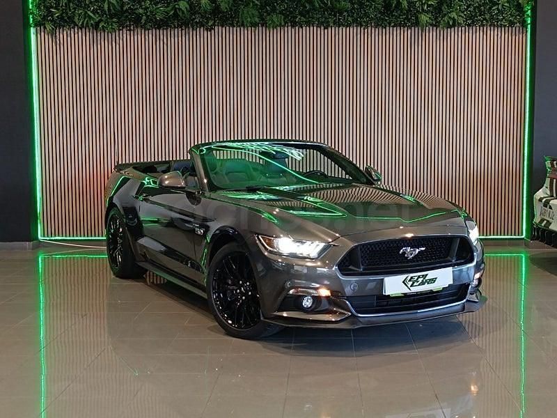 Usado Ford Mustang GT 418 CV (307 kW) 2017 Gris / plata Descapotable