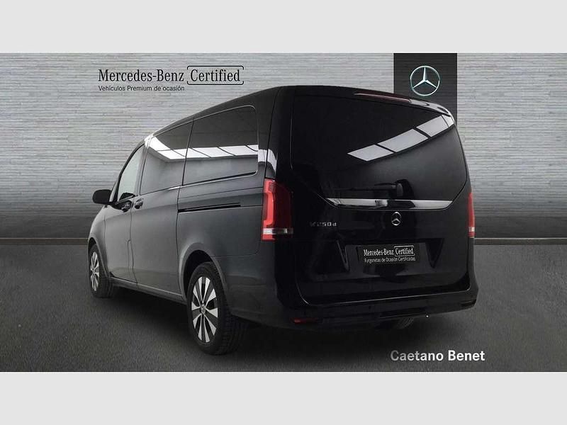Usado Mercedes V250 190 CV (139 kW) 2023 Negro Monovolumen