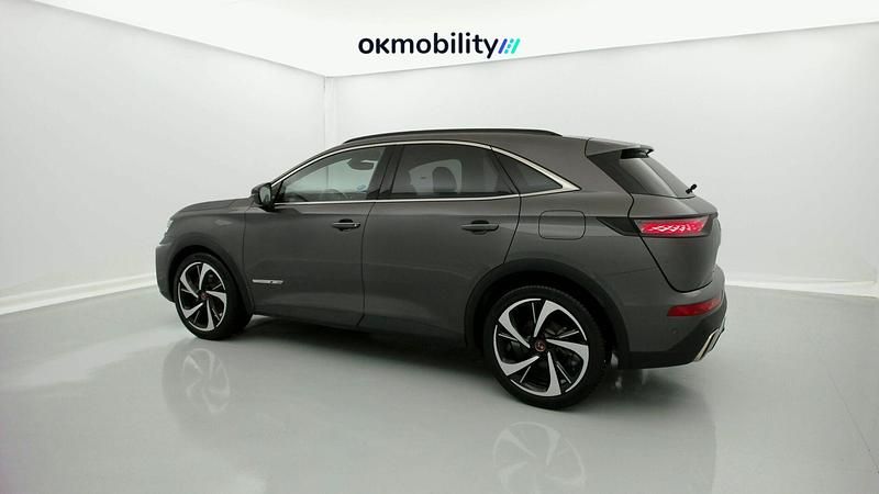 Usado DS Automobiles DS7 Crossback Performance Line Plus 300 CV (220 kW) 2022 Gris platino SUV