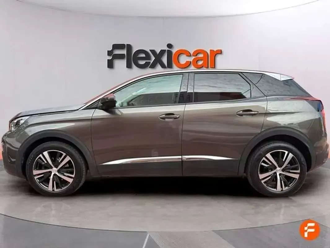 Usado Peugeot 3008 Active 131 CV (96 kW) 2019 Gris SUV