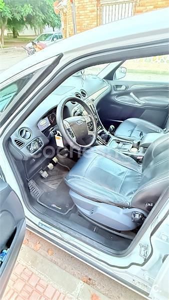 Usado Ford S-MAX Titanium 140 CV (102 kW) 2014 Blanco Monovolumen