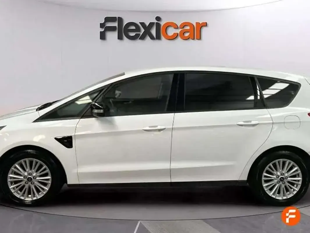 Usado Ford S-MAX Trend 120 CV (88 kW) 2016 Blanco Monovolumen