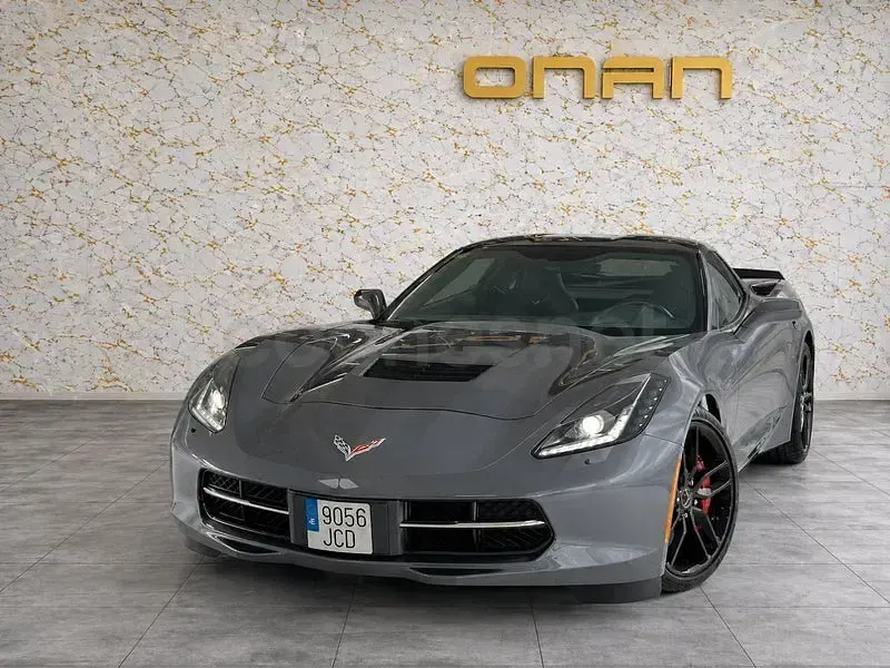 Usado Chevrolet Corvette Stingray 450 CV (330 kW) 2014 Gris / plata Coupe
