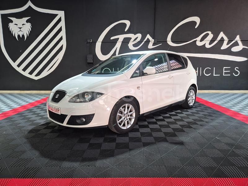 Blanco Usado 2010 Seat Altea Style Monovolumen | 6795 € (Precio justo) - Imagen 1/4