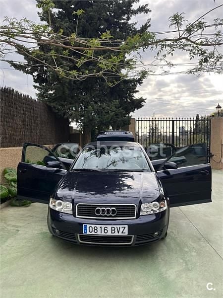 Begagnad Audi A4 130 HK (95 kW) 2002 Svart Sedan