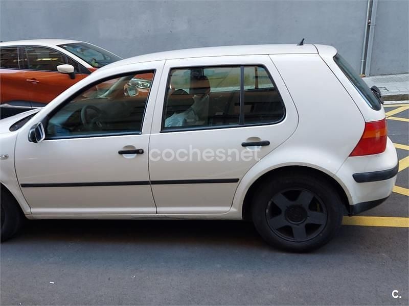 Usado VW Golf III Highline 100 CV (73 kW) 1999 Blanco Berlina