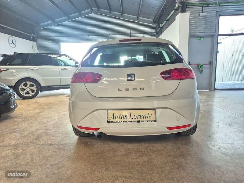 Usado Seat Leon Copa 90 CV (66 kW) 2013 Blanco Berlina