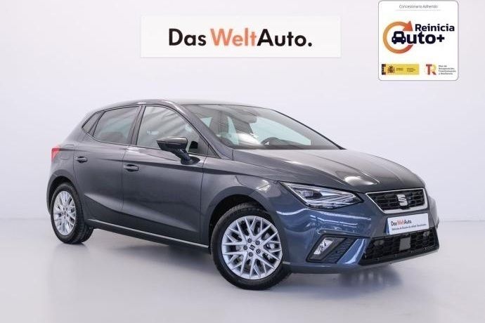 Gris Usado 2024 Seat Ibiza FR Berlina | 18.400 € (Un poco caro) - Imagen 1/4