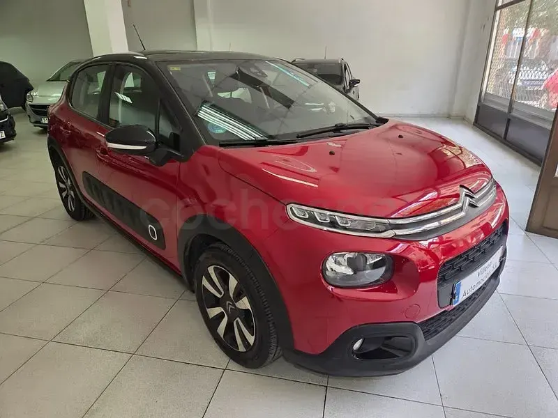 Usado Citroën C3 Feel 83 CV (61 kW) 2020 Granate Utilitario