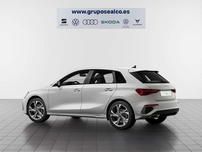 Usado Audi A3 Sportback S-Line 116 CV (85 kW) 2023 Blanco Utilitario