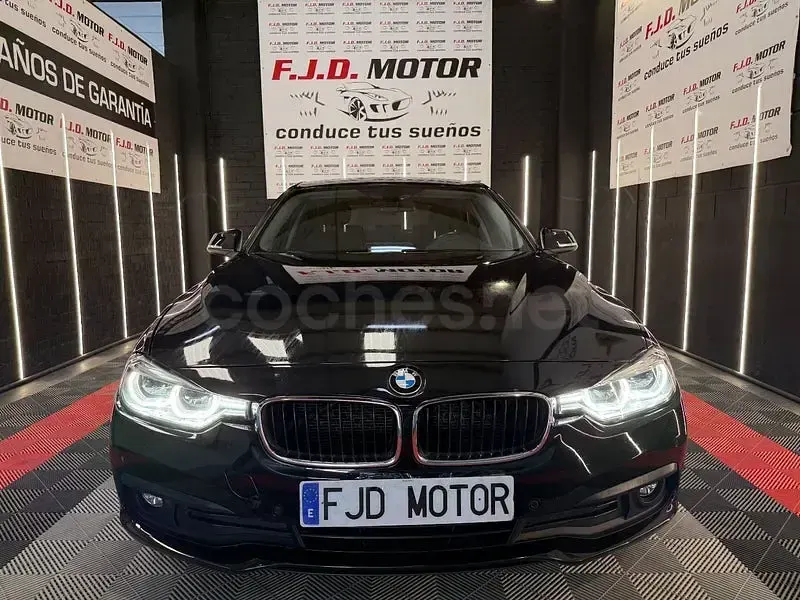 Usado BMW 318 150 CV (110 kW) 2017 Negro Berlina