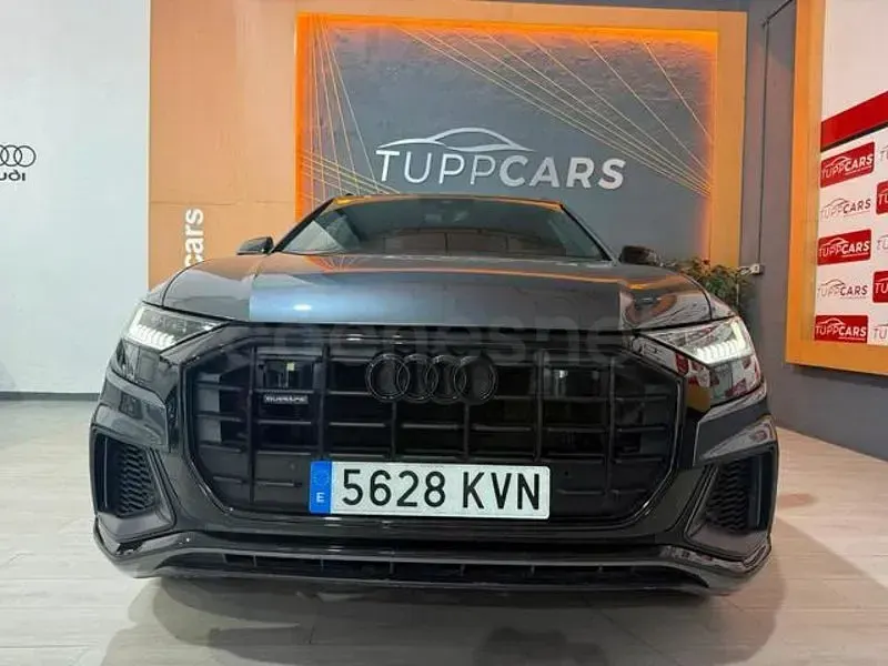 Usado Audi Q8 286 CV (210 kW) 2019 Gris / plata SUV