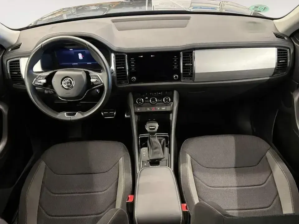 Usado Skoda Kodiaq Ambition 150 CV (110 kW) 2024 Gris SUV