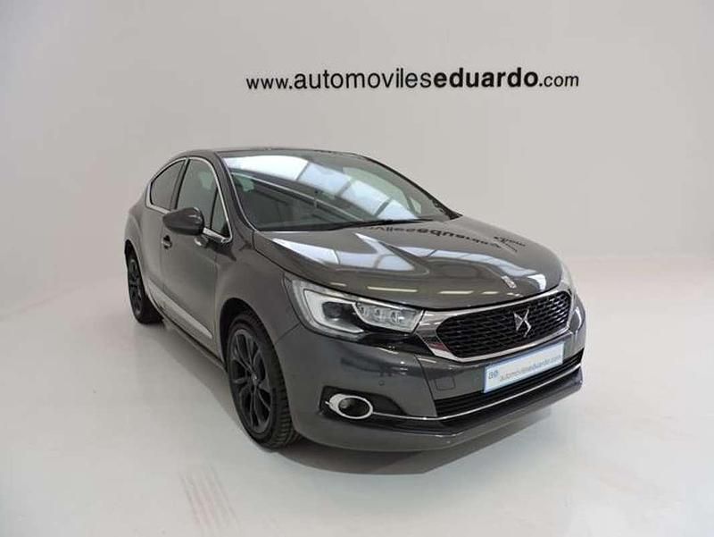 Usado DS Automobiles DS4 Style 131 CV (96 kW) 2018 Gris Utilitario