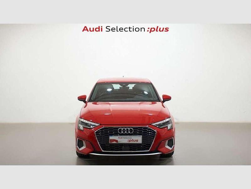Usado Audi A3 Sportback Advanced 116 CV (85 kW) 2023 Rojo Utilitario