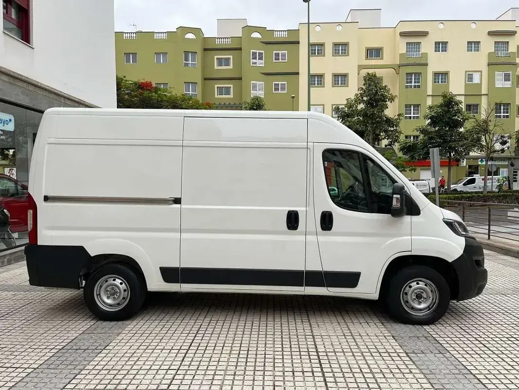 Usado Peugeot Boxer 140 CV (102 kW) 2018 Blanco Van
