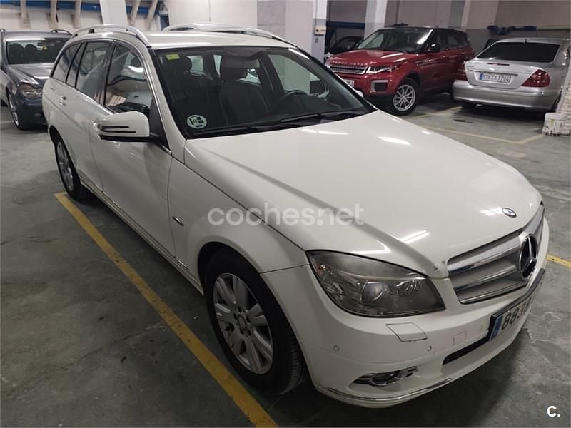 Usado Mercedes C220 Elegance 170 CV (125 kW) 2010 Blanco Familiar