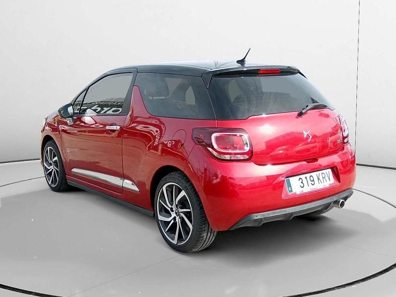 Usado DS Automobiles DS3 Style 99 CV (72 kW) 2018 Rojo Berlina