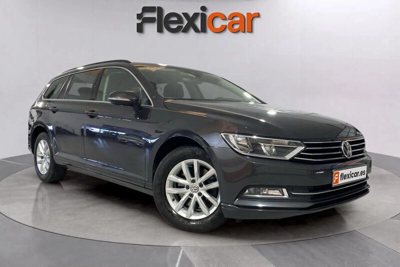 Gris Usado 2018 VW Passat Sportline Familiar | 15.990 € (Buen precio) - Imagen 1/4