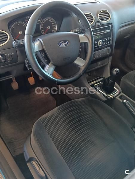 Azul Usado 2005 Ford Focus Titanium Berlina | 3950 € (Precio justo) - Imagen 1/4