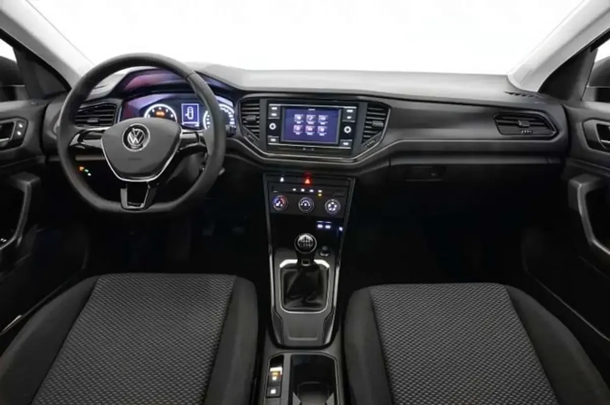 Usado VW T-Roc Edition 110 CV (80 kW) 2021 Gris SUV