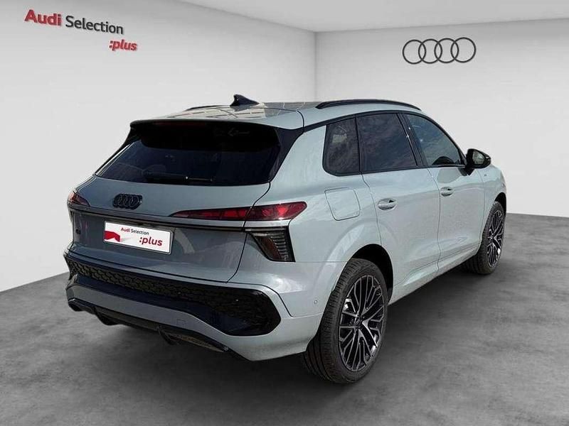 Usado Audi Q3 272 CV (200 kW) 2025 Gris SUV