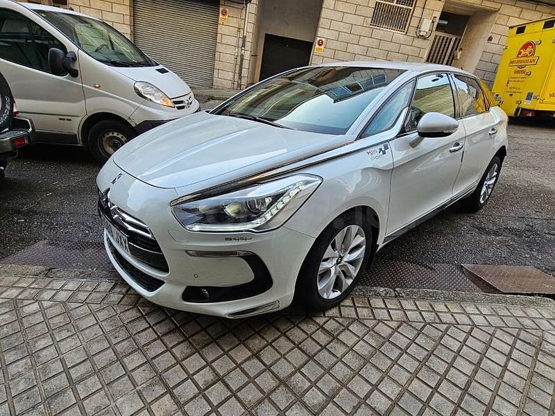 Usado DS Automobiles DS5 163 CV (119 kW) 2015 Blanco Utilitario