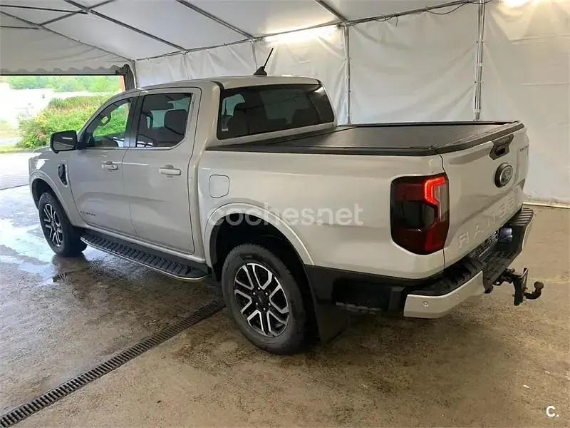Usado Ford Ranger Limited 170 CV (125 kW) 2023 Gris / plata Pickup/Camioneta