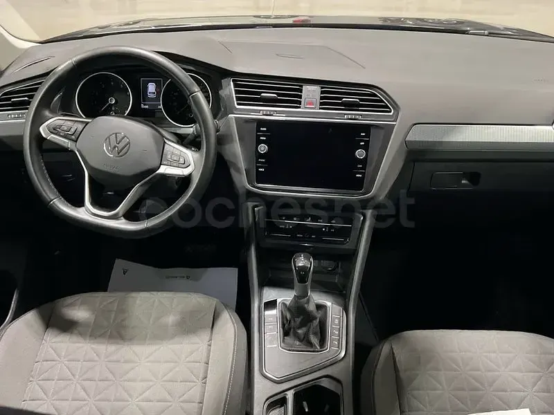 Usado VW Tiguan Life 150 CV (110 kW) 2022 Negro SUV