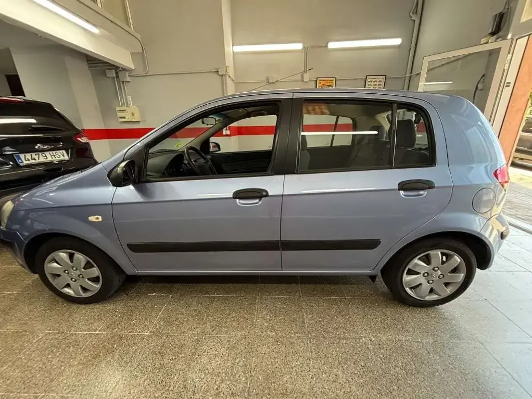 Usado Hyundai Getz 63 CV (46 kW) 2005 Azul Utilitario