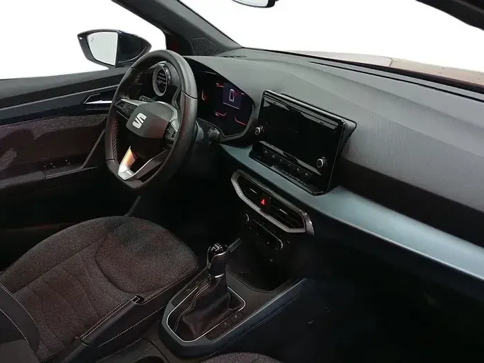 Usado Seat Arona Xperience 115 CV (84 kW) 2024 Rojo SUV