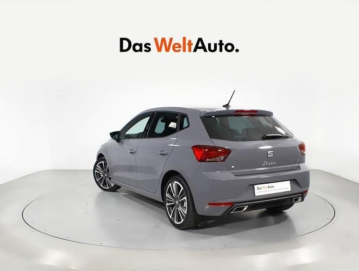 Gris Usado 2025 Seat Ibiza FR Berlina | 21.000 € (Un poco caro) - Imagen 1/4