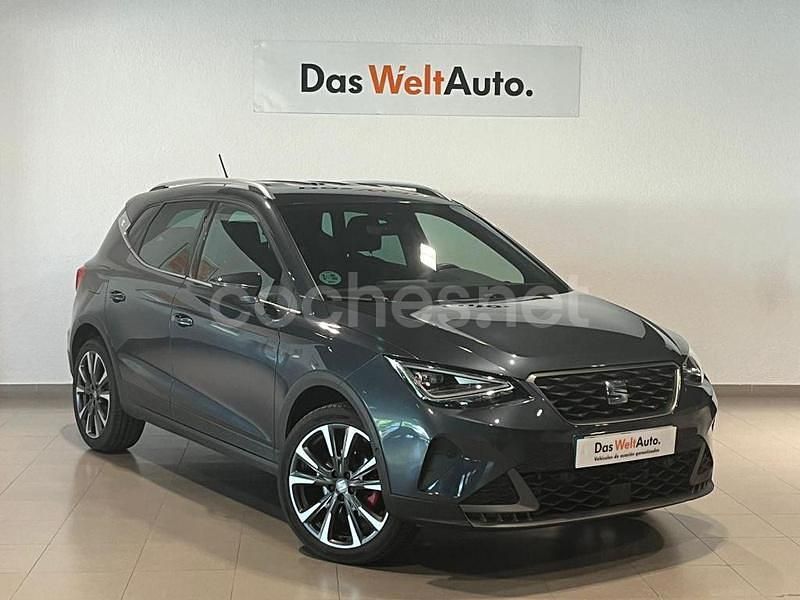 Gris Usado 2024 Seat Arona FR SUV | 21.490 € (Precio justo) - Imagen 1/4