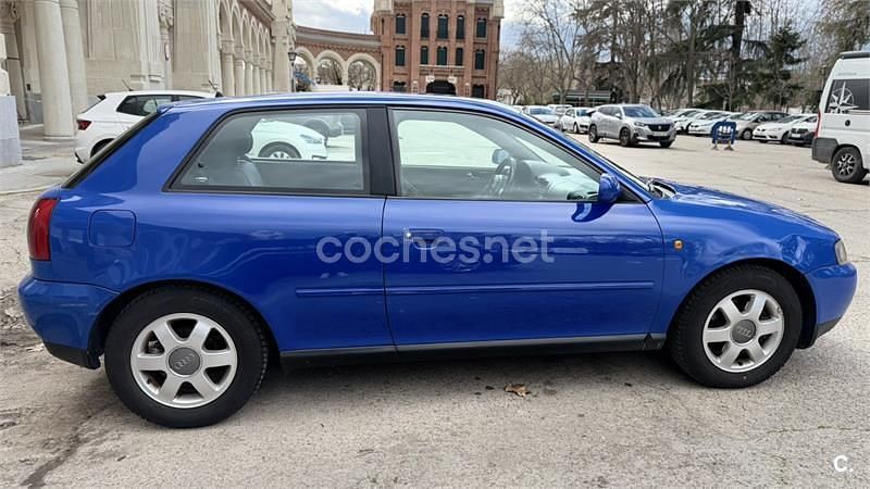 Usado Audi A3 Ambition 105 CV (77 kW) 2005 Azul Utilitario
