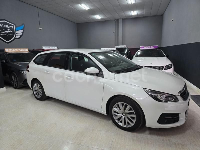 Usado Peugeot 308 SW Access 100 CV (73 kW) 2020 Blanco Familiar