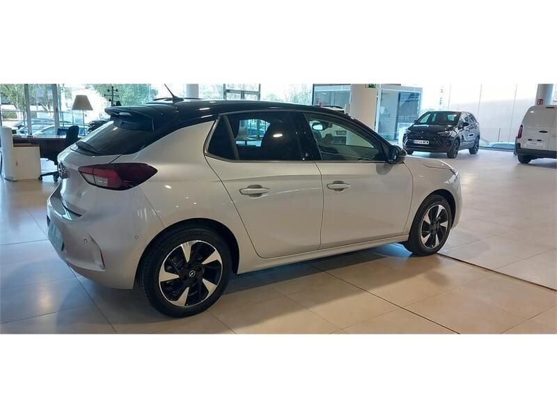 Usado Opel Corsa-e Elegance 100 kW (136 CV) 2023 Kristall silver Utilitario