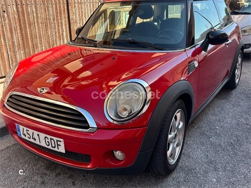 Usado Mini ONE 90 CV (66 kW) 2008 Rojo Utilitario