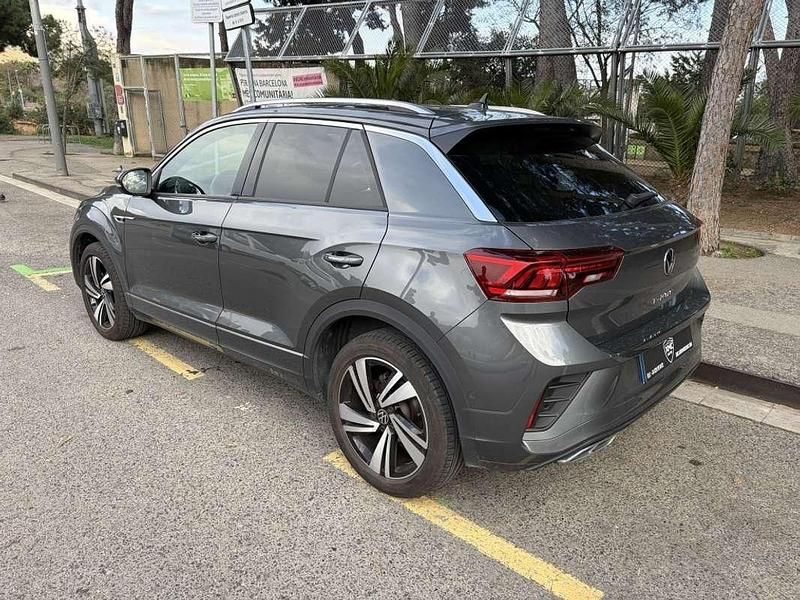 Usado VW T-Roc Life 150 CV (110 kW) 2023 Gris SUV