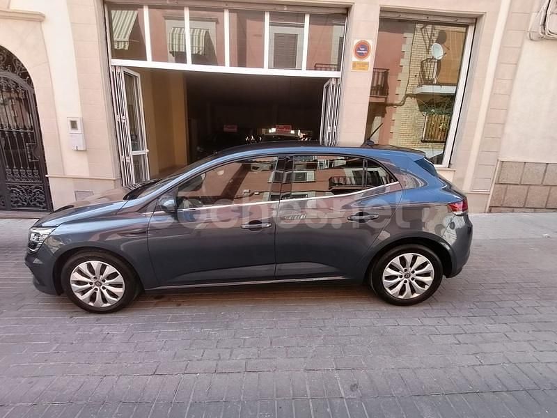 Gris / plata Usado 2022 Renault Mégane IV Techno Berlina | 15.500 € (Precio justo) - Imagen 1/4
