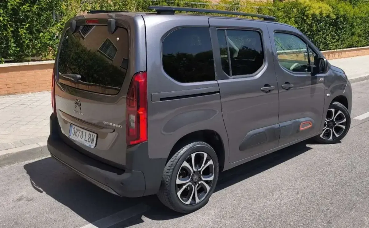 Usado Citroën Berlingo PureTech 110 CV (80 kW) 2019 Gris Monovolumen
