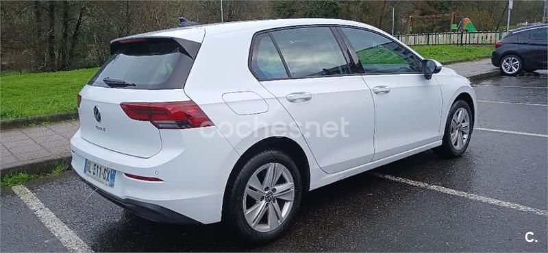 Usado VW Golf VIII Life 115 CV (84 kW) 2023 Blanco Berlina
