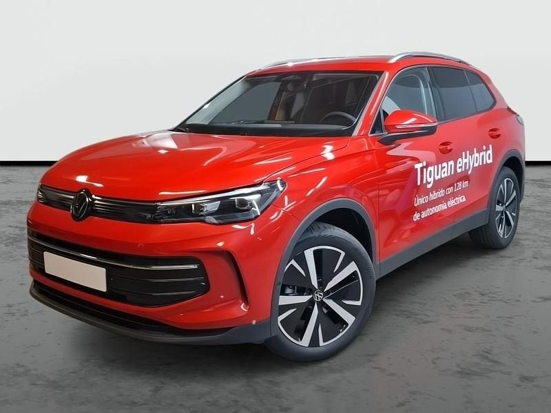 Rojo grosella metalizado Usado 2025 VW Tiguan SUV | 30.990 € (Precio justo) - Imagen 1/4
