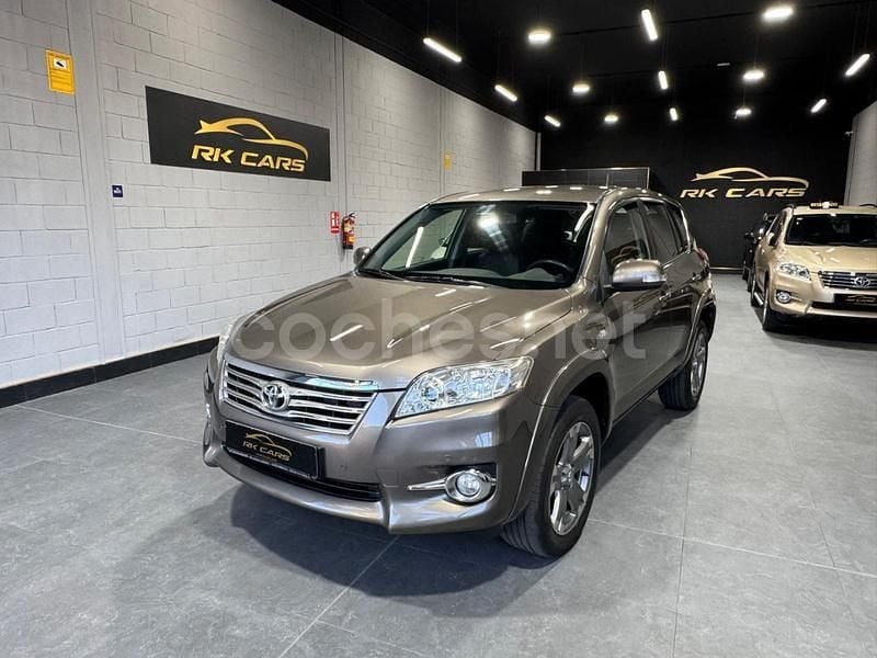 Beige Usado 2011 Toyota RAV4 Executive SUV | 11.990 € (Buen precio) - Imagen 1/4