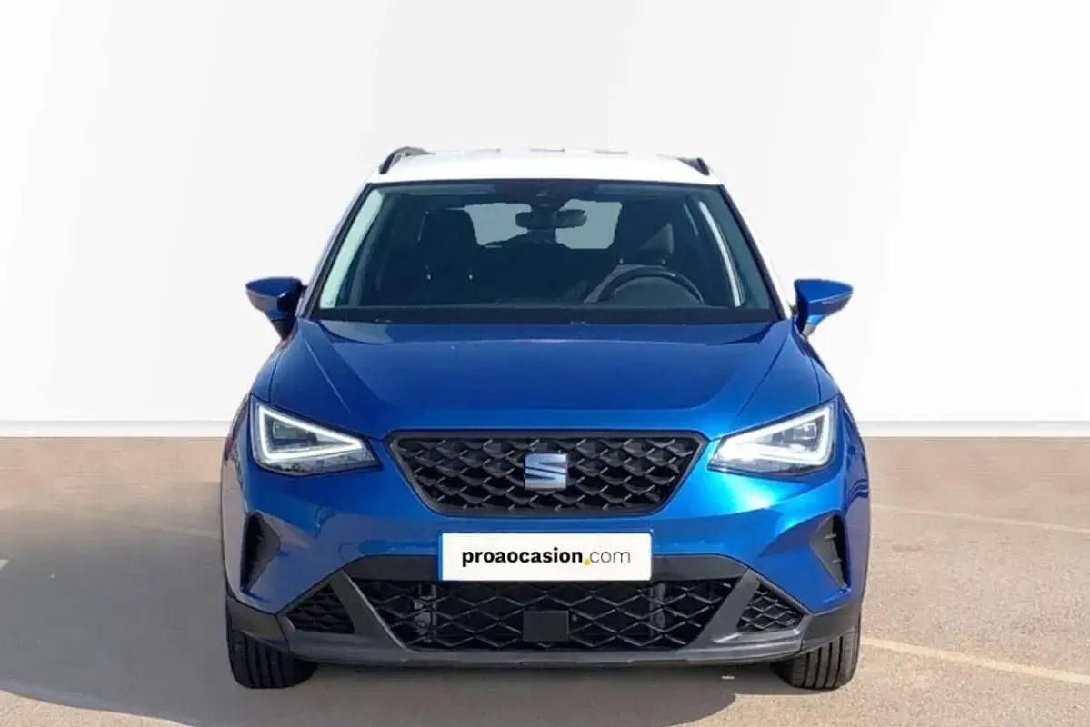 Usado Seat Arona Style 110 CV (80 kW) 2023 Azul SUV