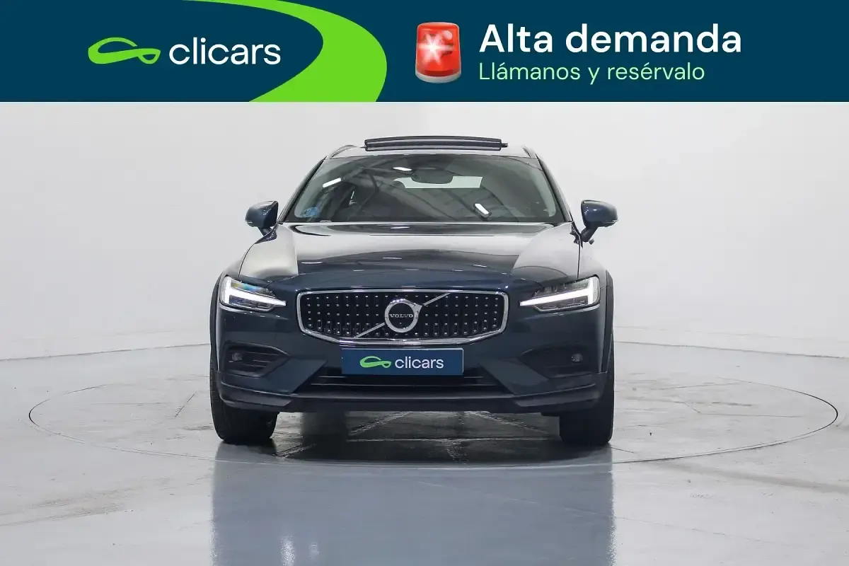 Usado Volvo V60 CC Ultimate 197 CV (144 kW) 2023 Azul Familiar