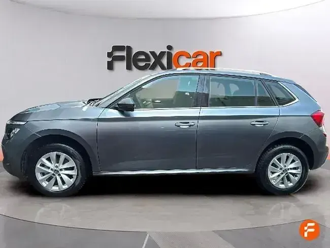Usado Skoda Kamiq Selection 115 CV (84 kW) 2024 Gris SUV