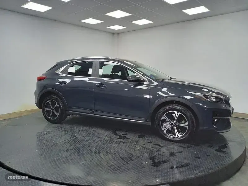 Usado Kia XCeed 141 CV (103 kW) 2021 Gris SUV